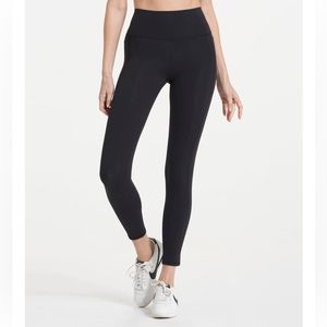 Vuori Studio Pocket Legging